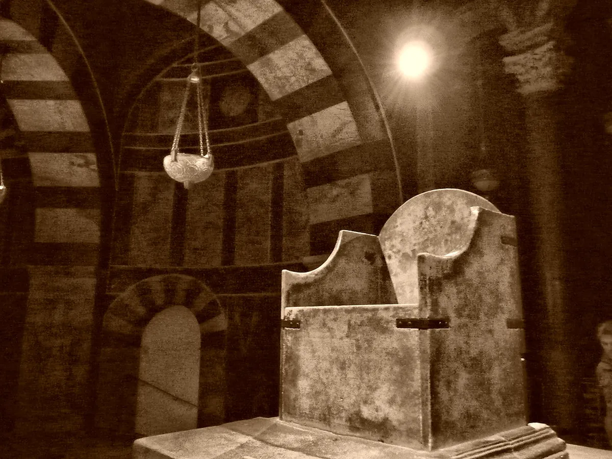 Your Perfect Aachen Walking Tour: Explore History in 2026