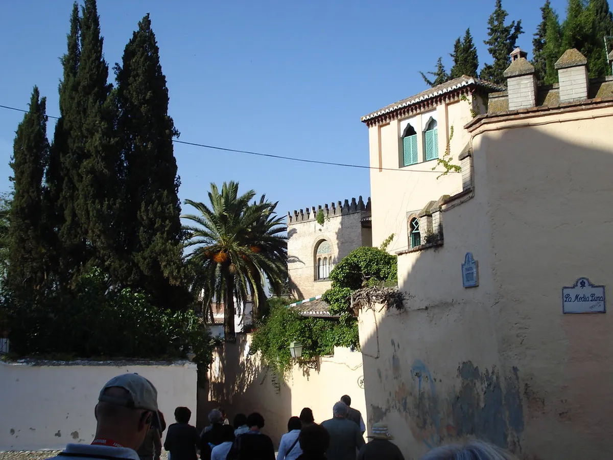 Albaicín Walking Tour Granada: Discover Historic Streets in 2025
