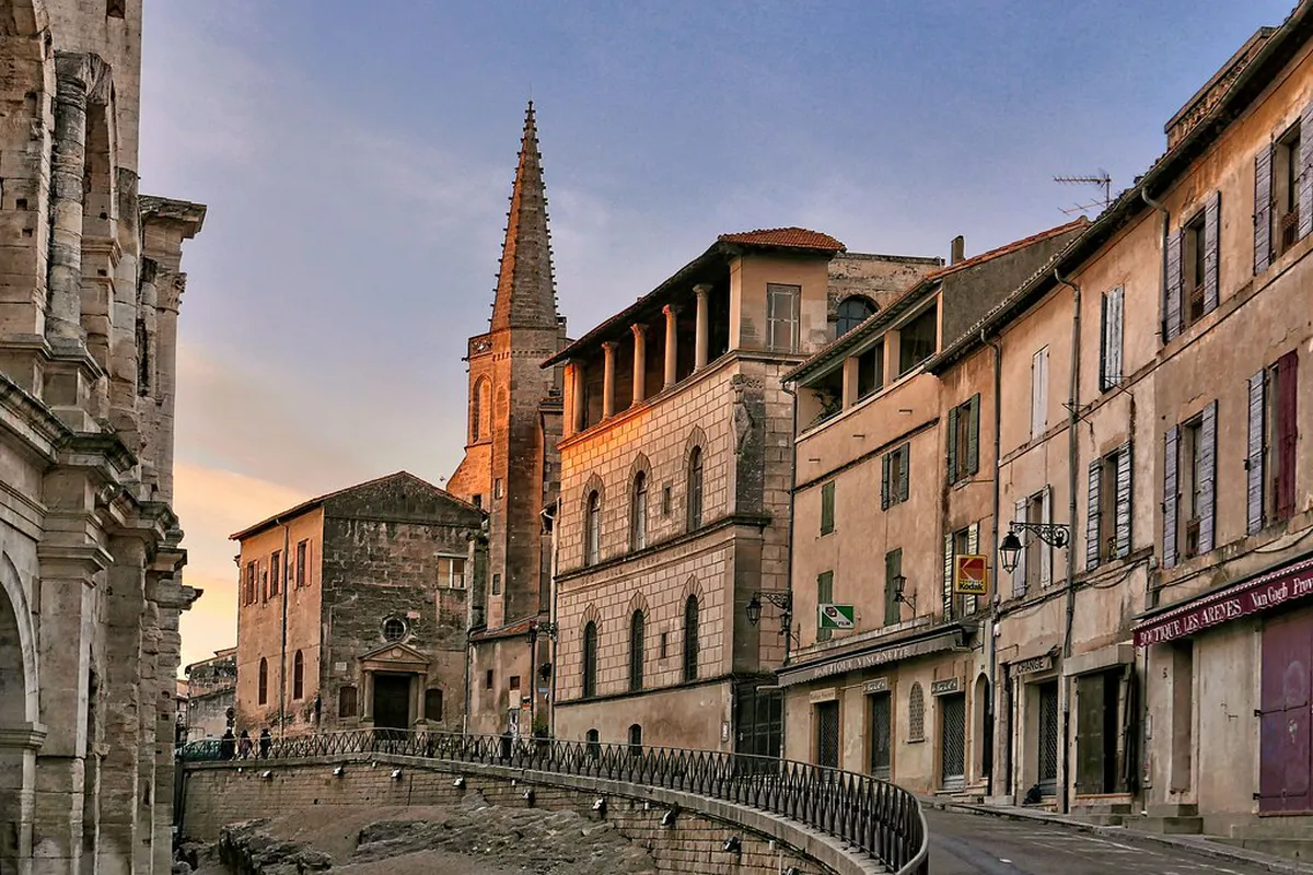 Arles Morning Walking Tour Route: A Perfect 1-Day Guide