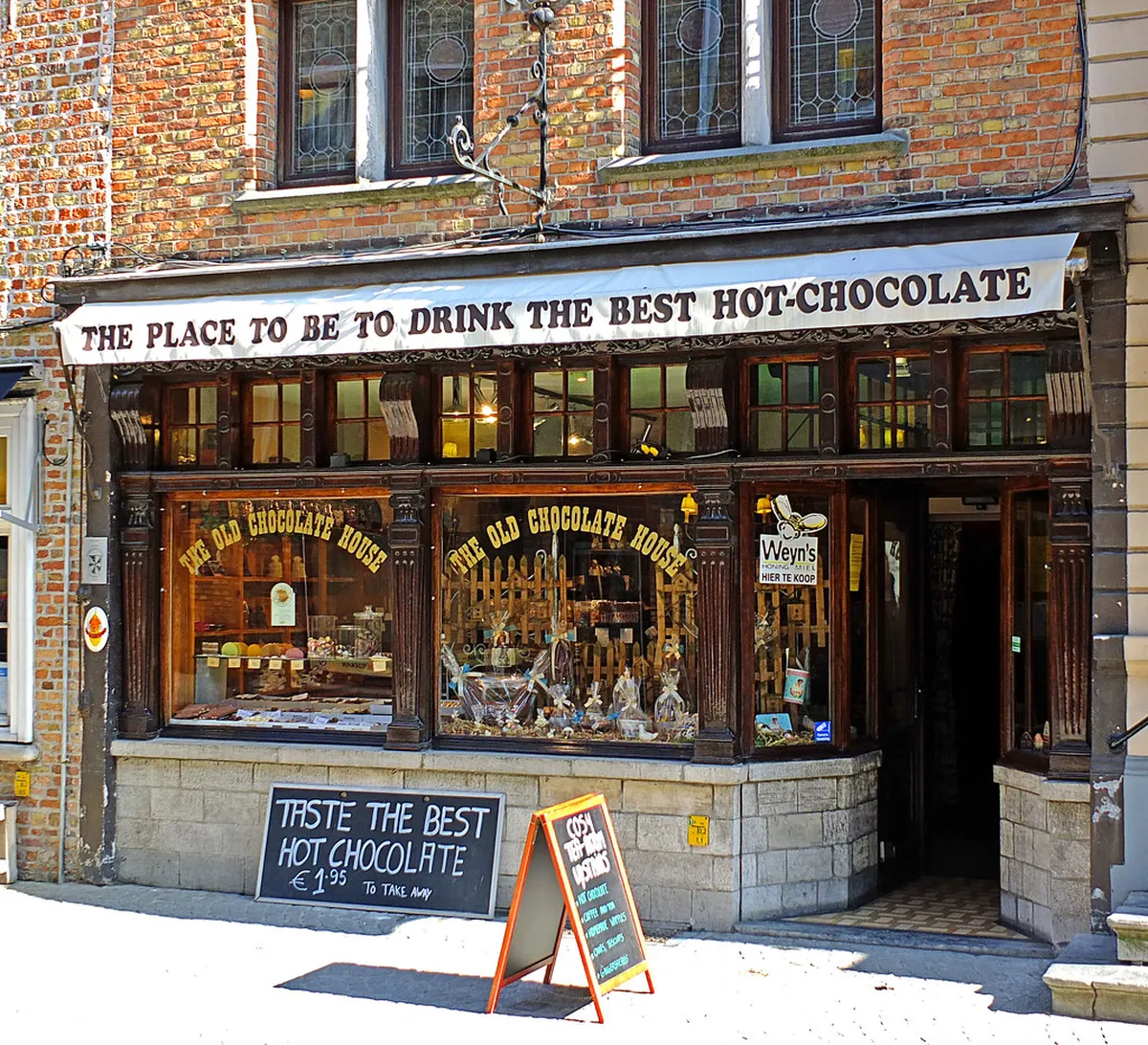 Best Bruges Chocolate Shops: A Chocoholic's 2025 Guide