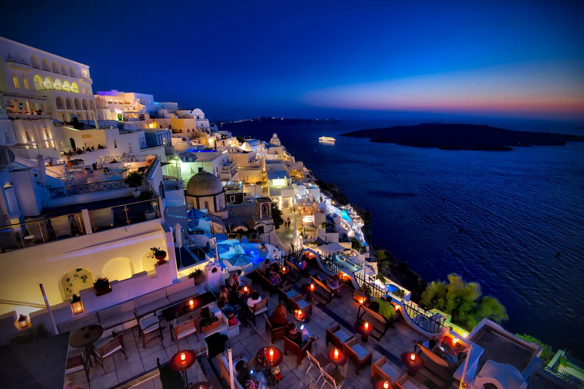 Best Fira Sunset Views: Top Spots in Santorini 2025