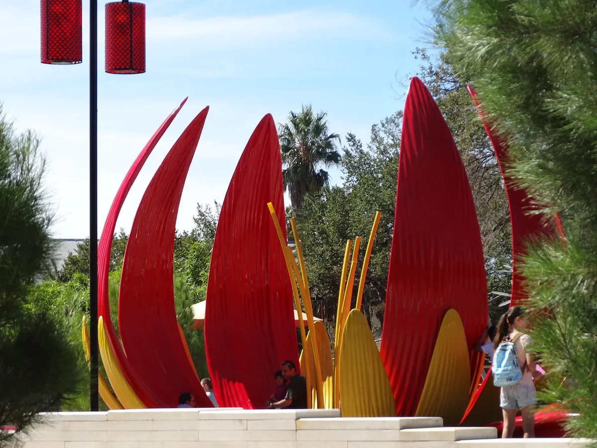 Best Hamburg Local Food: A Culinary Guide for 2025