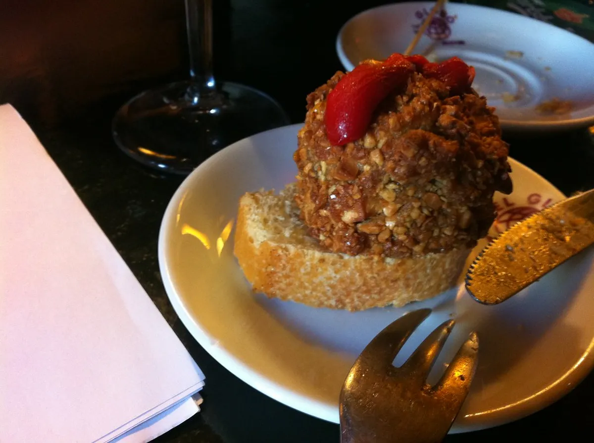 Best Pintxos Bilbao Guide 2026: Top Bars & Eating Tips