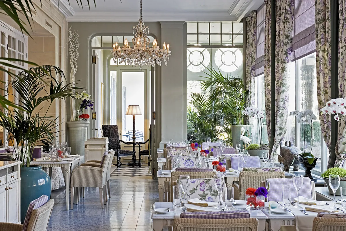 Best Restaurants Vevey: Your 2025 Culinary Guide