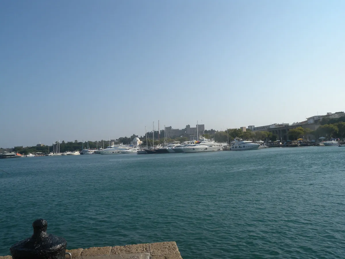 Discover the Best Rhodes Town Beaches for 2025