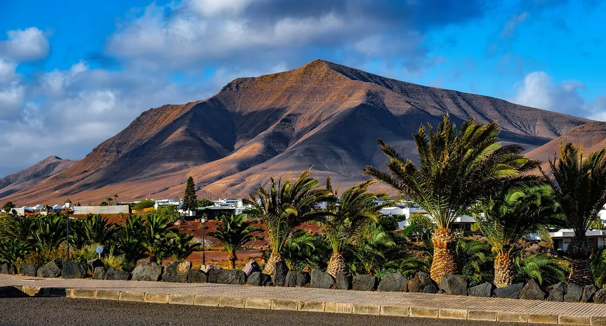 Best Time to Visit Arrecife in 2026: Your Ultimate Guide
