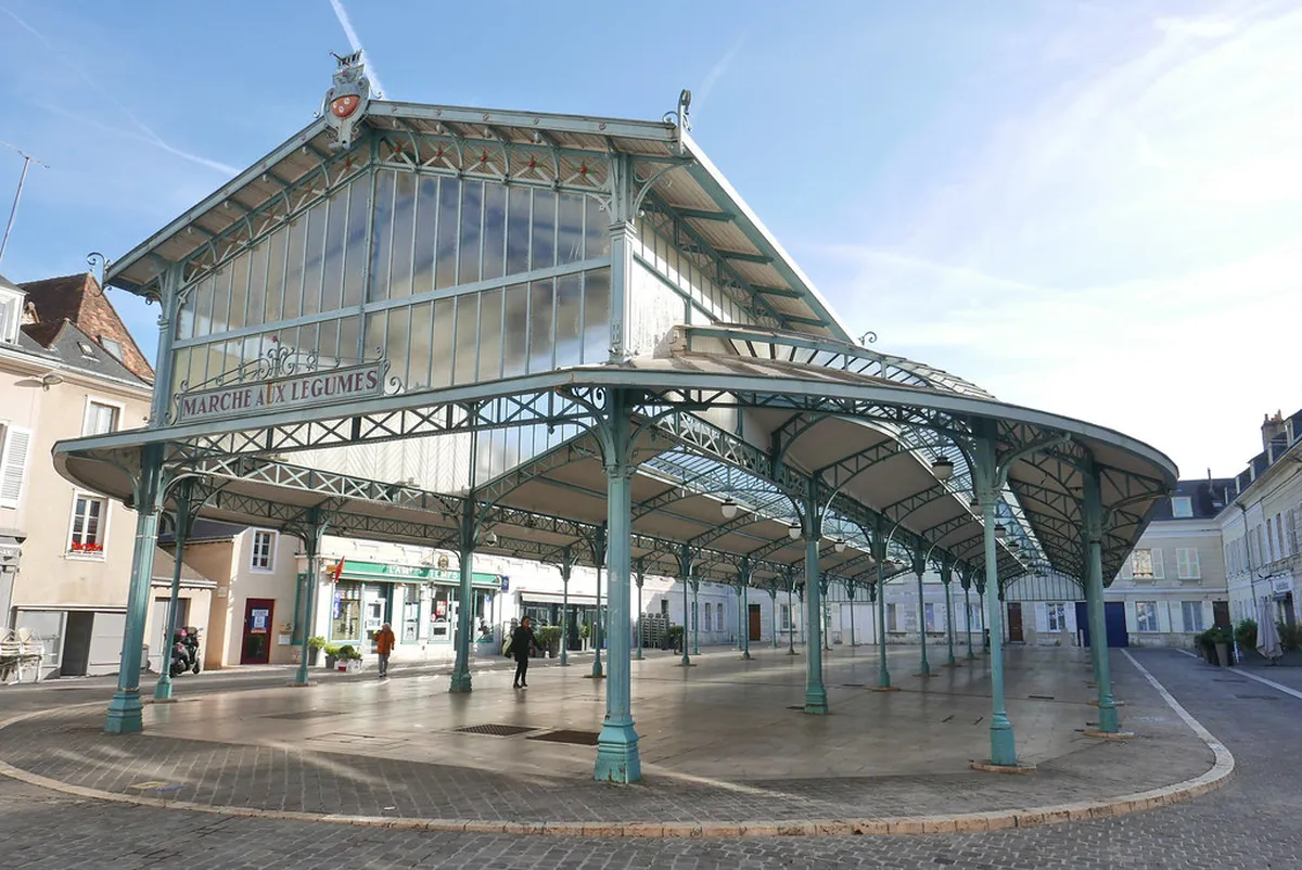 Chartres Accommodation Options: Your 2025 Travel Guide