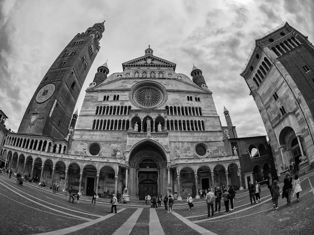 Your Essential Cremona Piazza Duomo Guide 2025