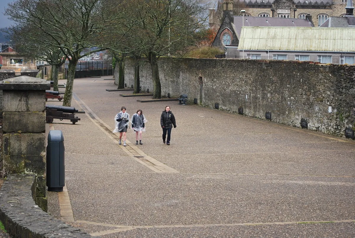 Derry Walls Walking Guide 2025: Explore Historic Derry