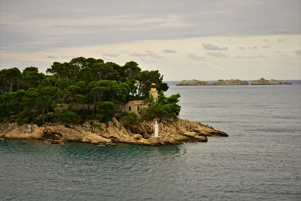 Dubrovnik Budget Travel Tips: Save Money in 2025