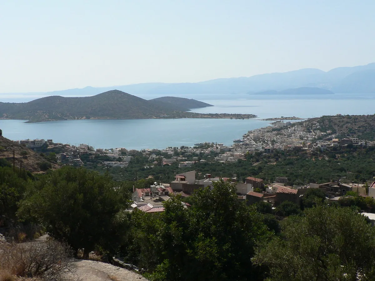 Elounda Budget Travel Guide 2025: Save Money in Crete