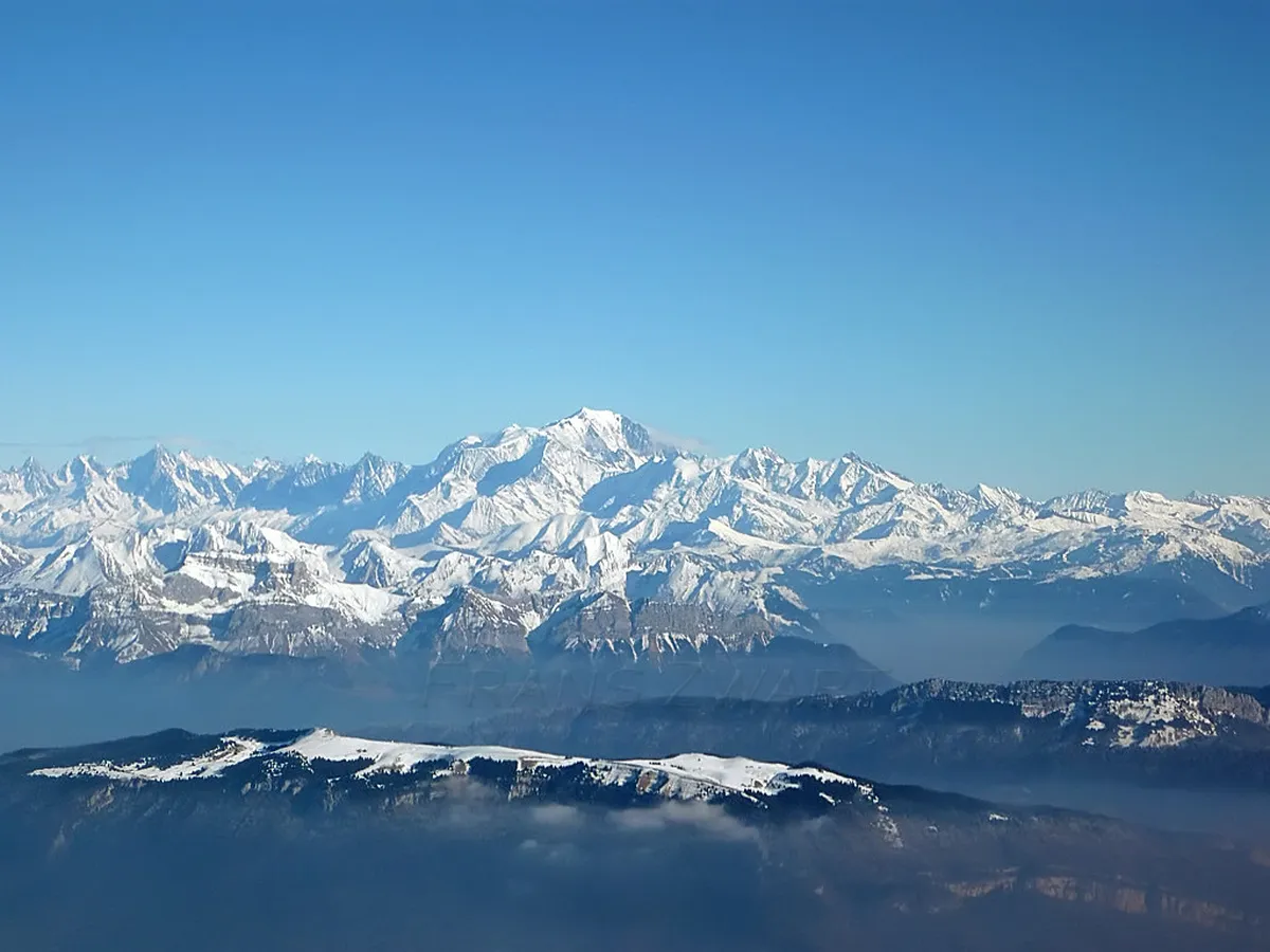 Getting Around Chambéry: Your 2025 Transportation Guide