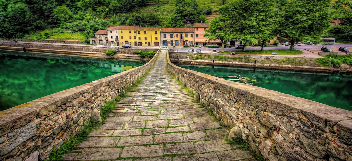 Navigating Lucca: Your 2025 Guide to Getting Around Transport