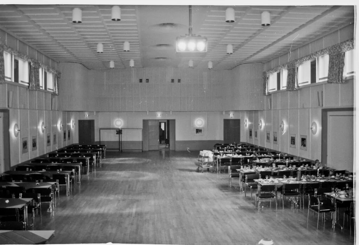 Trondheim's Historic Docks: Warehouses & History