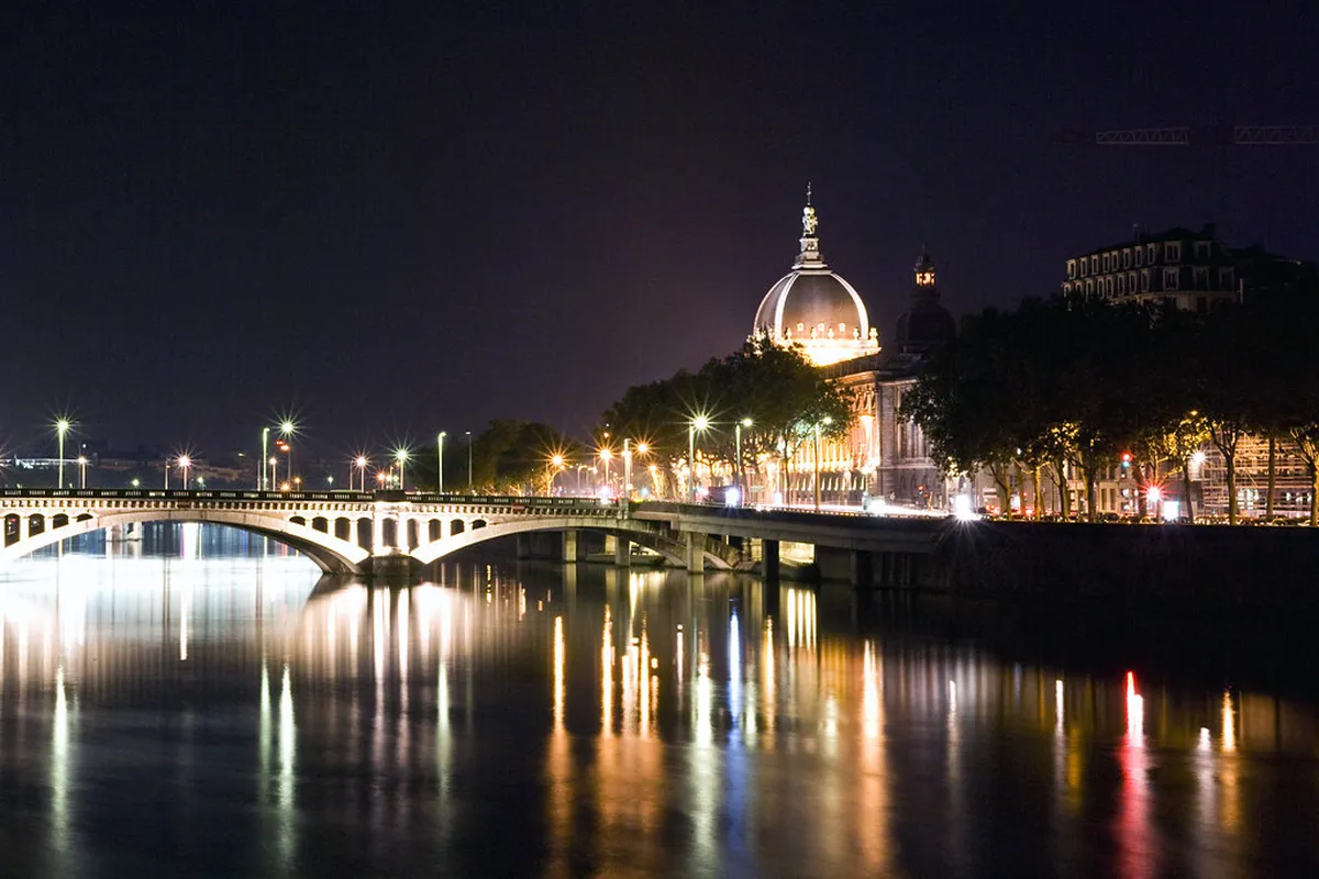 How to Reach Avignon in 2025: Your Complete Travel Guide