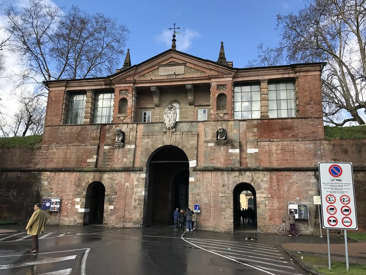 Lucca Train Station Guide 2025: Your Essential Travel Hub