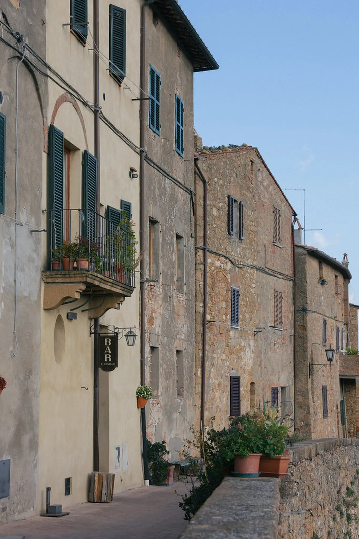 Montepulciano Walking Tour Tips: Explore Tuscany on Foot