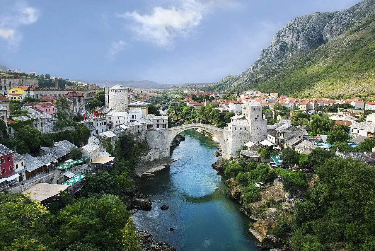 Mostar Parking Guide 2026: Zones, Apps, and Best Lots Near the Old Bridge