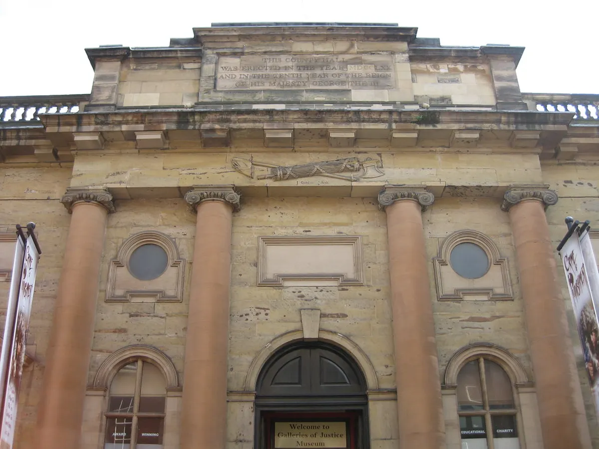 Explore Nottingham Cave System Tour: History & Tips