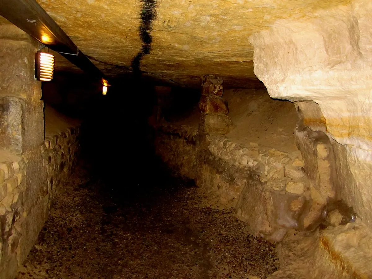 Your 2025 Guide to Paris Accommodation Booking