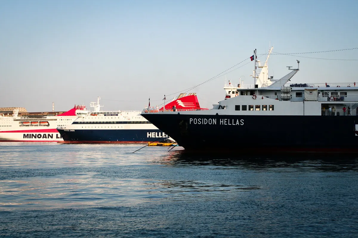 Piraeus Ferry Guide 2025: Your Complete Journey Planner