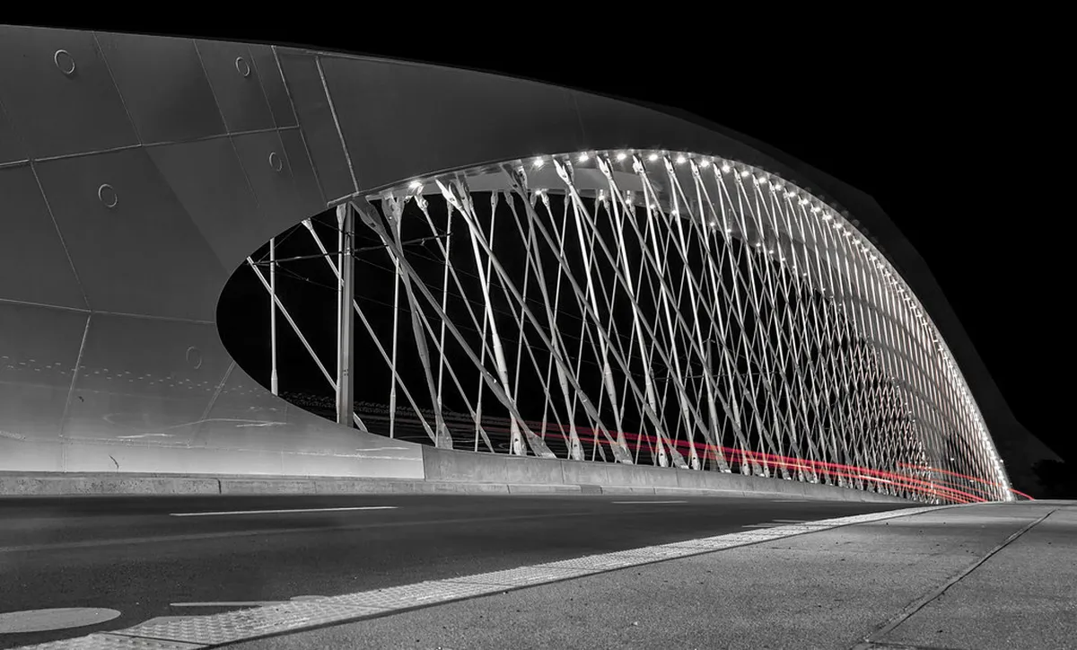 Ultimate Prague Nightlife Experience: Bars, Clubs & Tips 2025