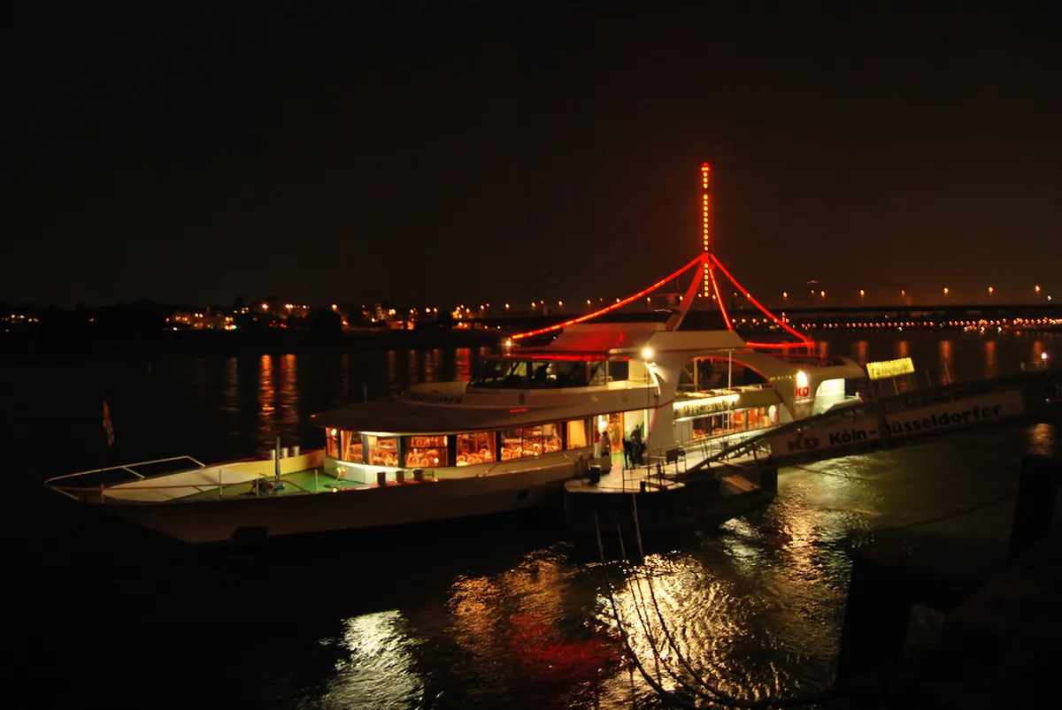 Experience a Rhine River Cruise in Düsseldorf in 2025