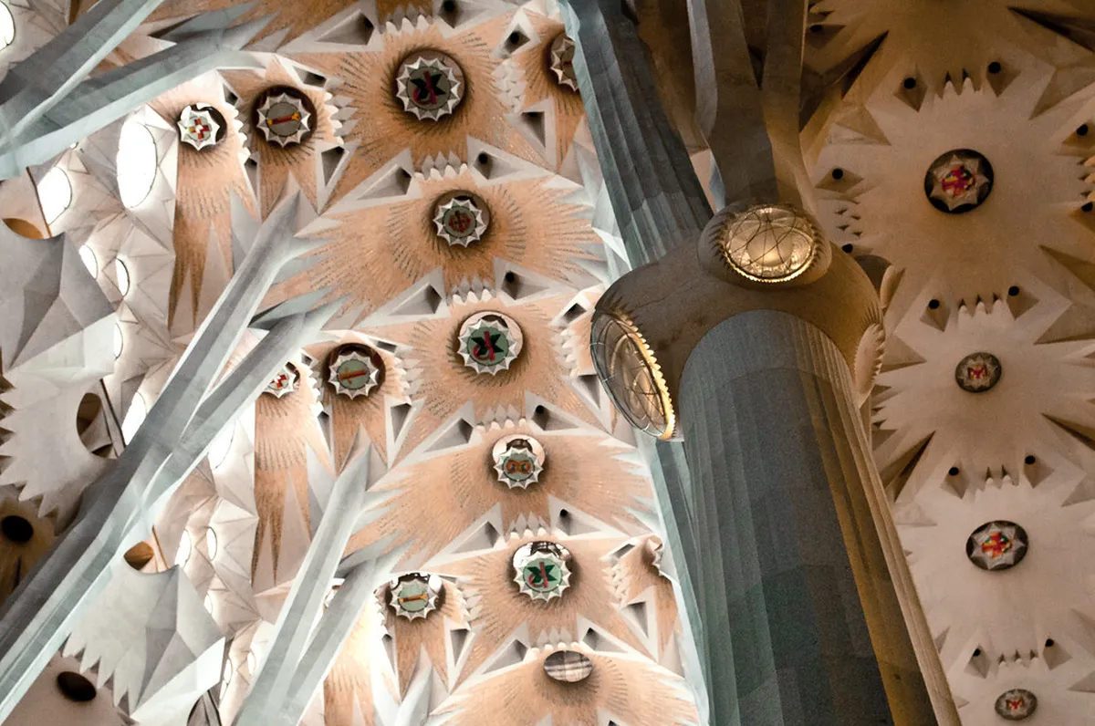 Sagrada Familia Ticket Tips: Your Essential 2025 Booking Guide