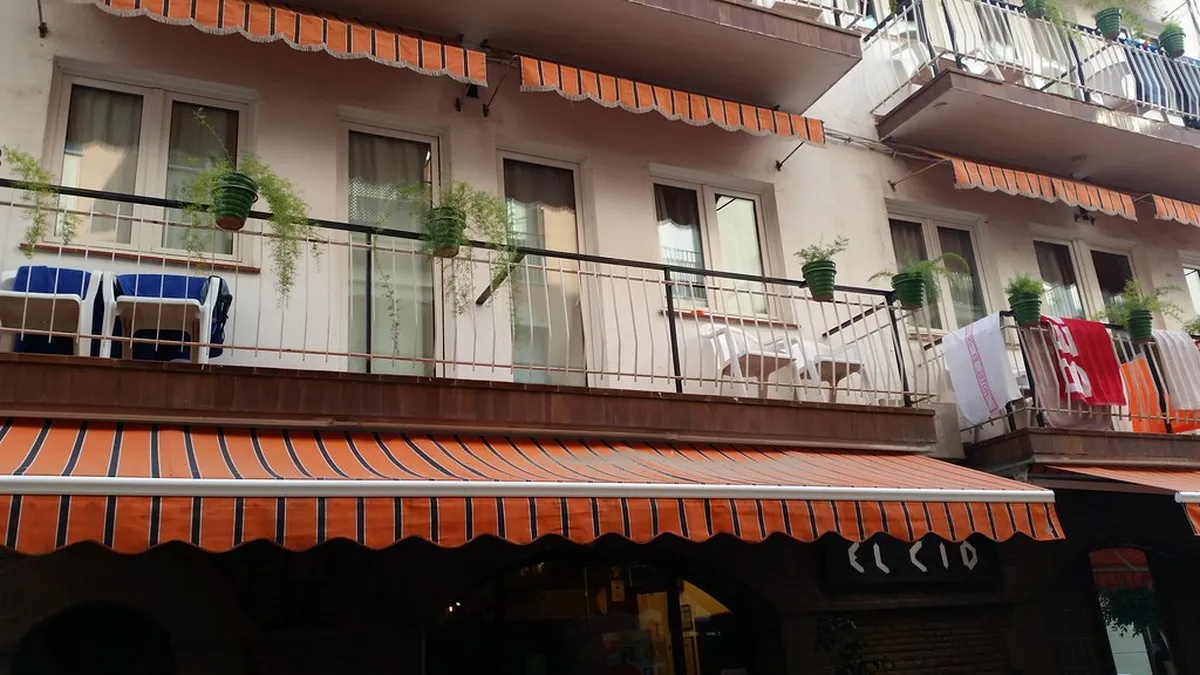 Sitges Budget Travel Tips: Save Money in 2025