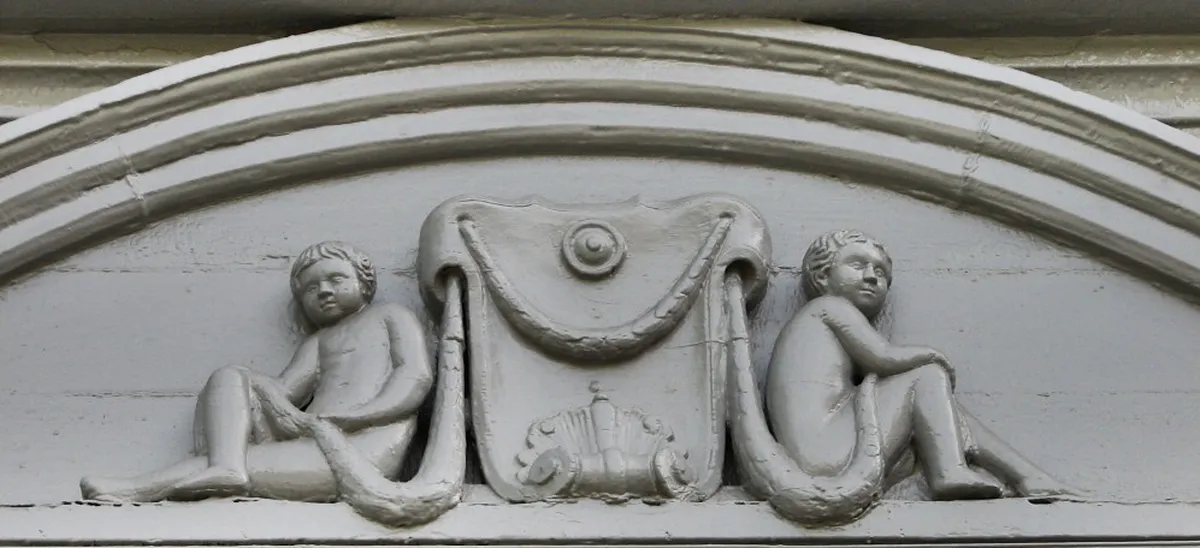 Discover Stiftsgården Trondheim's Architectural Features