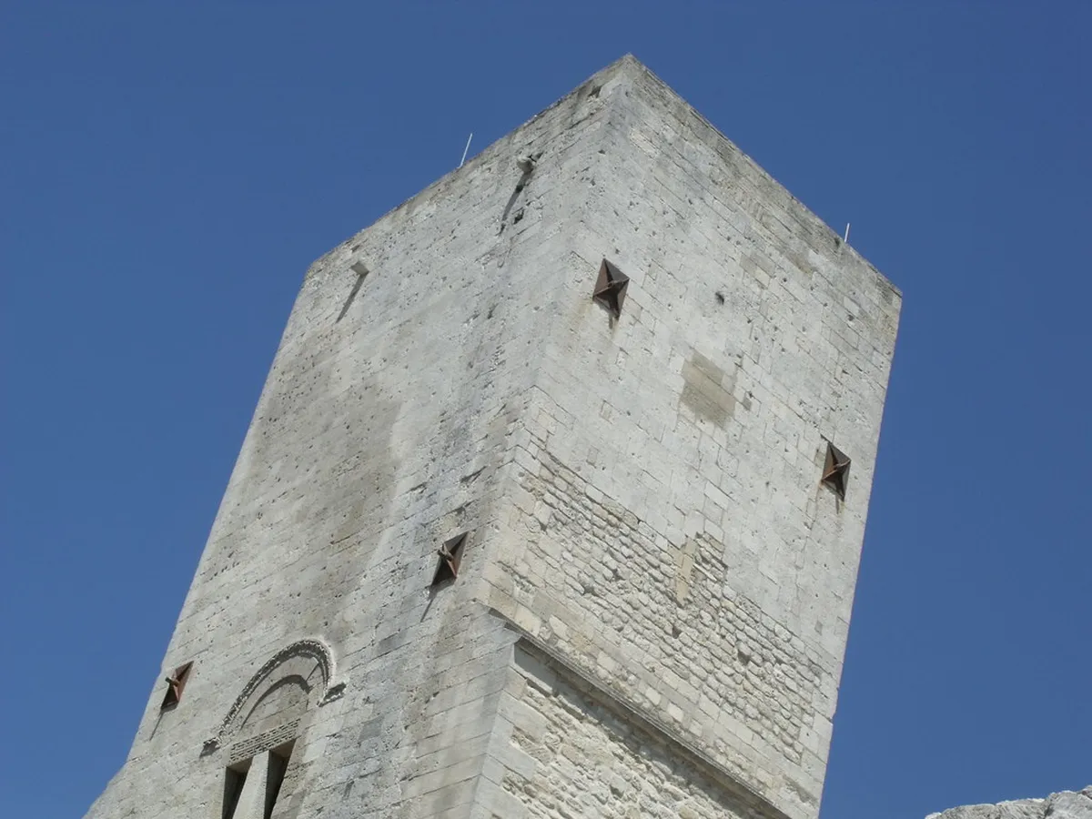 Discover Arles: Top Attractions & Must-See Sights in 2025