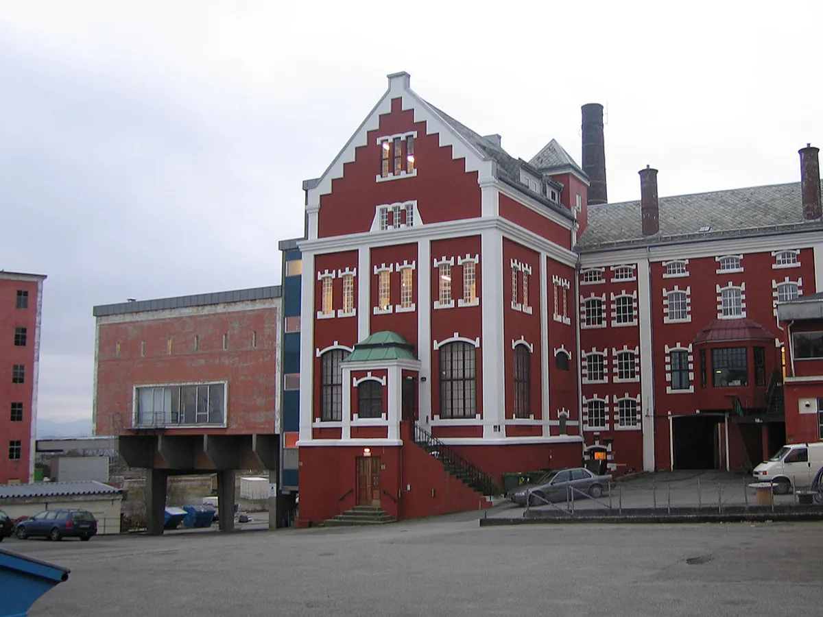 Tou Scene Cultural Center: Architecture & History Guide