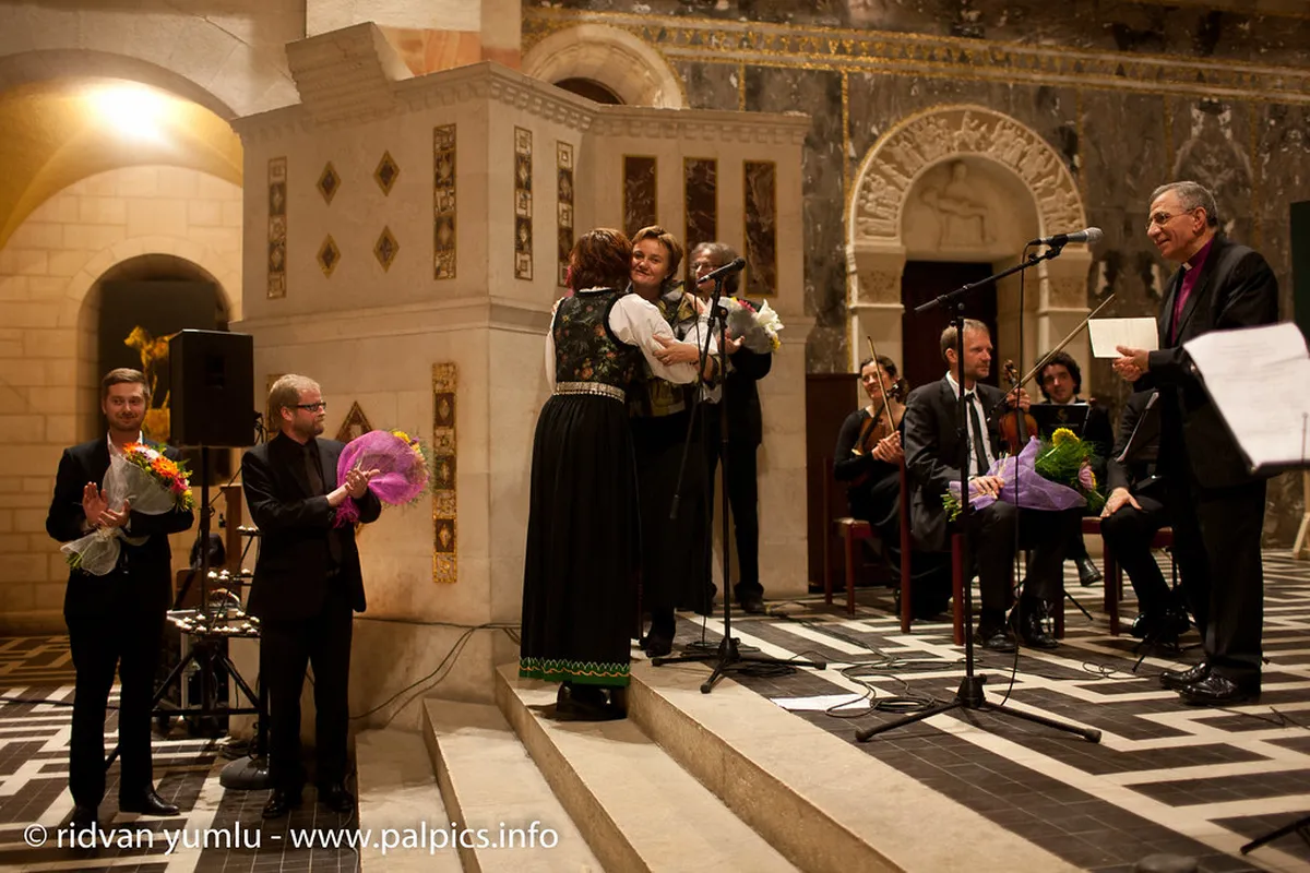 Discover Trondheim's Historical Churches in 2025