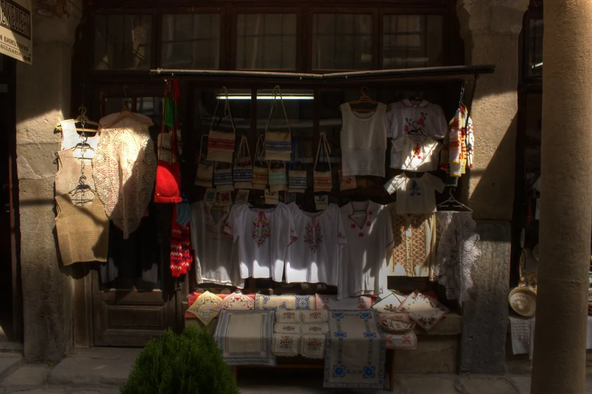 Top Veliko Târnovo Souvenir Shops for Unique Bulgarian Gifts