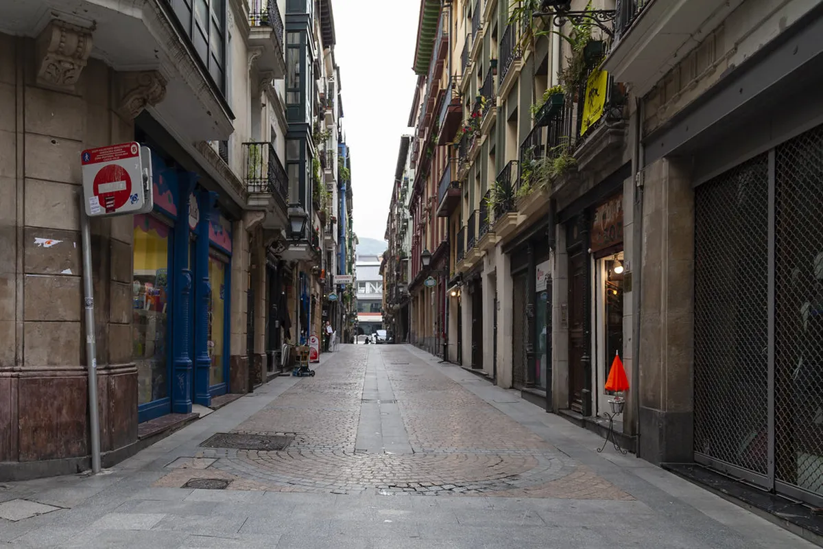 Bilbao Walking Tour Routes: Explore the City on Foot