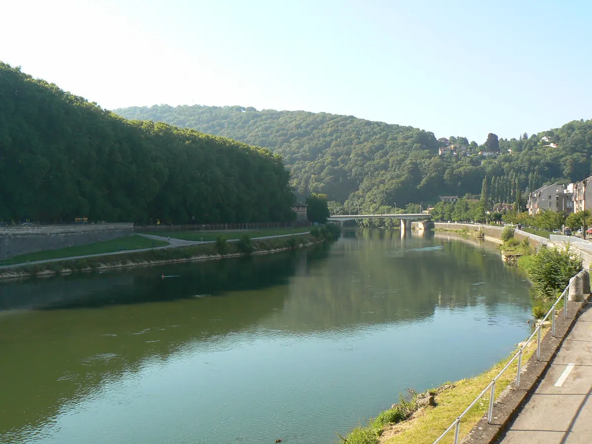 Where to Stay Besançon: Best Neighborhoods & Hotels 2025